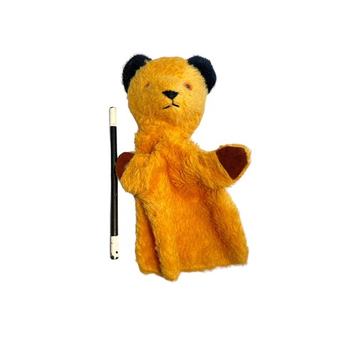 458 - Chad Valley. 1960s Sooty and Soo glove puppets, generally excellent to good plus, with Sooty's wand ... 