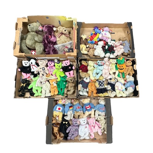 462 - Teddy bears. Qty 48 with TY Beanie Babies, Mary Beth's, Treasure Champs, etc., generally excellent. ... 