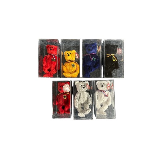 465 - TY Beanie Babies. Qty 28 teddy bears, excellent in excellent clear plastic presentation cases, with ... 