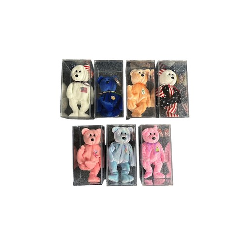 465 - TY Beanie Babies. Qty 28 teddy bears, excellent in excellent clear plastic presentation cases, with ... 