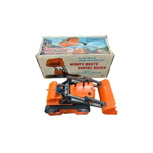 478 - Marx Mighty Brute Shovel Dozer Approx. size: L33cm, battery operated, orange, black rubber tracks, m... 