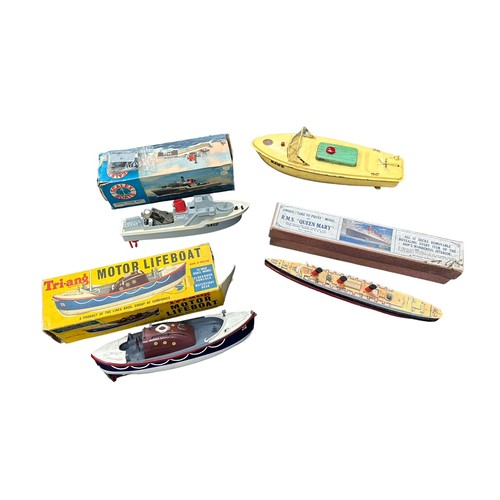 480 - 1950s onwards Toy boats Qty 4, good plus to good in good or better boxes (where present), with Chad ... 