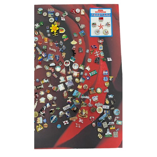 221 - Pin badges Qty approx. 100 international collection, generally excellent to good plus (without butte... 