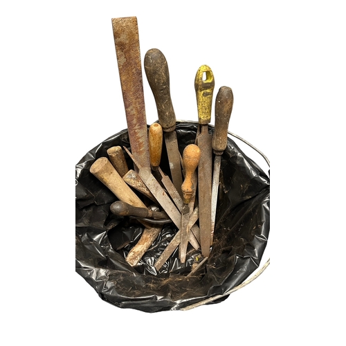 125 - Bucket of hand tools. Approx 45 hand tools in a metal handled plastic bucket. Includes a saw, chisel... 