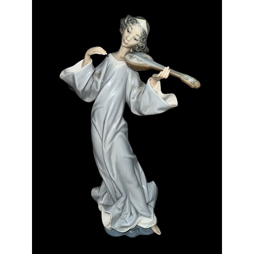 176 - Lladro Angel with Mandolin figure (1324), unboxed, missing Mandolin pick, end of mandolin reglued on... 