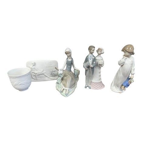 155 - Lladro. Qty 5 collection, generally excellent in good boxes with packing pieces (where present), wit... 