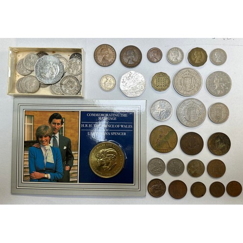 219 - Collection of British coins with 1953 crown, range of commemorative crowns, pre-decimal selection, 1... 