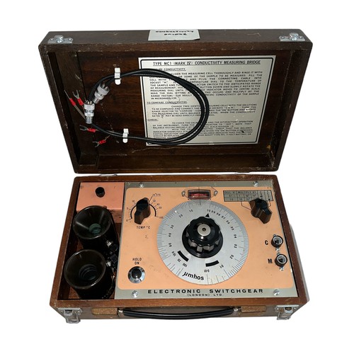 96 - Type MC1 (Mark IV) Conductivity Measuring Bridge, in wooden box.