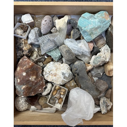 122 - A very large collection of self-collected minerals, including amazonite, amethyst, agate, rose quart... 