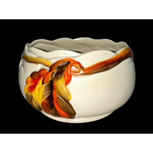 140 - A Clarice Cliff Newport Pottery Autumn Leaf pattern bowl.