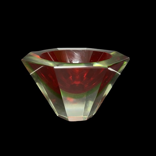 128 - Flavio Poli (Italian, 1900-1984), Murano Sommerso large studio glass ashtray, octagonal shape with r... 