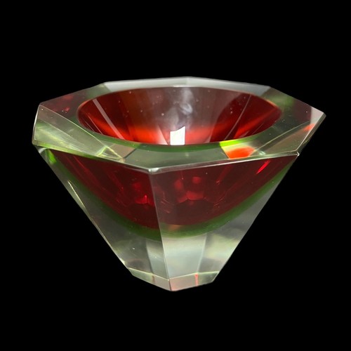 128 - Flavio Poli (Italian, 1900-1984), Murano Sommerso large studio glass ashtray, octagonal shape with r... 