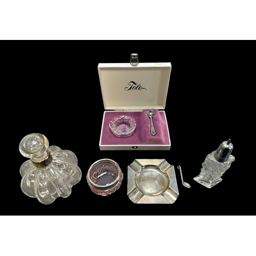 185A - A selection of various silver & silver plated/colour items to include; a hallmarked silver Mappin & ... 