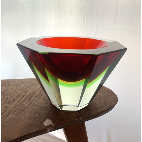 128 - Flavio Poli (Italian, 1900-1984), Murano Sommerso large studio glass ashtray, octagonal shape with r... 