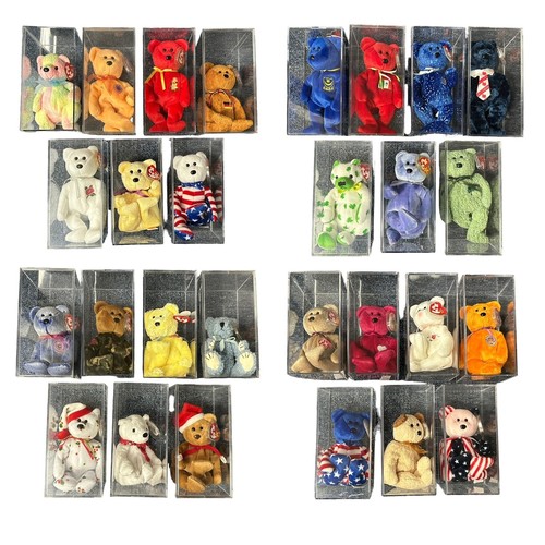 467 - TY Beanie Babies. Qty 28 teddy bears, excellent in excellent clear plastic presentation cases, with ... 