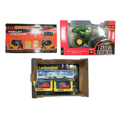 483 - Modern toys Britains 1/16th scale Big Farm remote control John Deere 6430 tractor No. 42518 and Squa... 