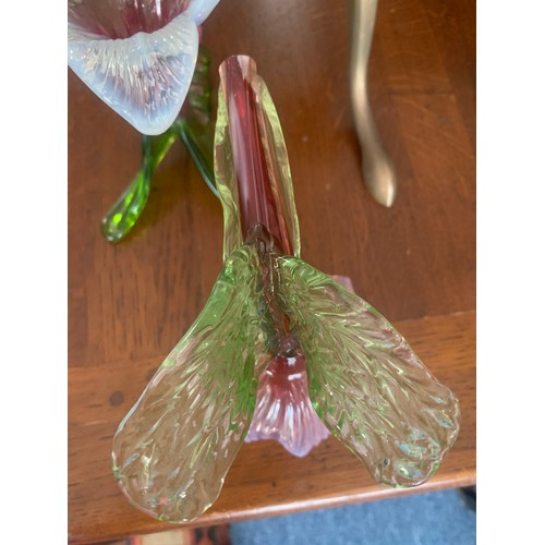 413 - Kralik, pair of Kralik Floriform Opalescent Art Nouveau glass mantel vases in the shape of lilies. C... 