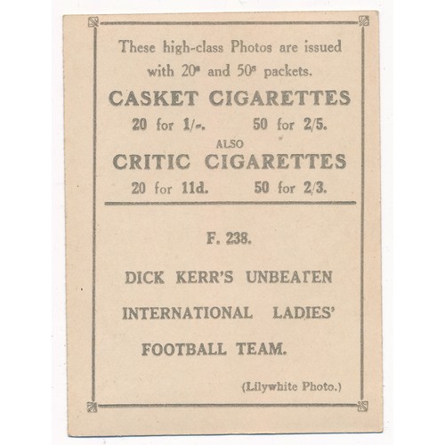 201 - Pattreiouex 1922 Football Teams - Dick Kerr's Ladies No.F238 single card in excellent condition.