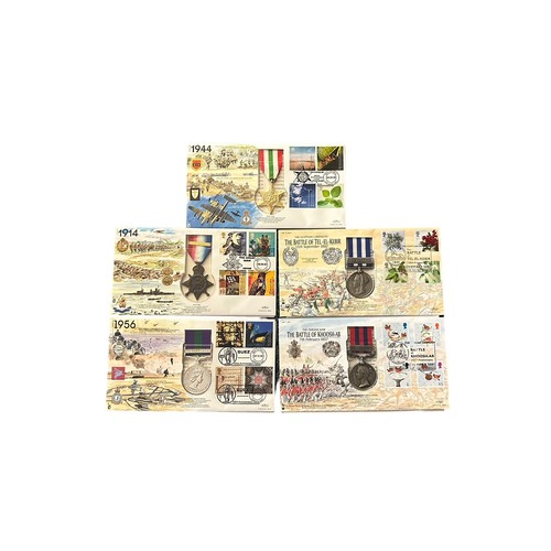 69 - Thematic - Military. Selection of Replica medal covers (13), plus military uniforms and stamps & min... 