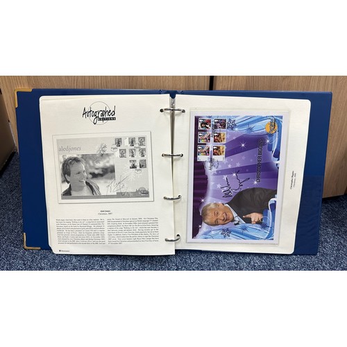 131 - Great Britain First Day Cover Autographed editions in blue album signed FDC (12) with Stirling Moss,... 