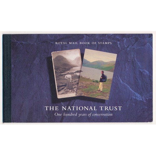 125 - Great Britain 1995 National Trust prestige booklet, DX17 error text/picture page blank presented wit... 