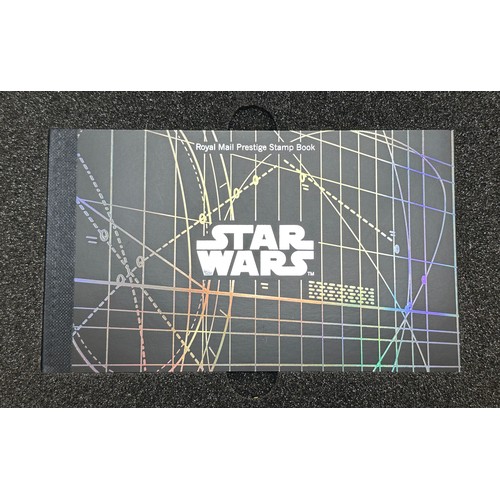 111 - Great Britain 2017 Royal Mail Star Wars Limited Edition Prestige Stamp Booklet, in Star Wars collect... 