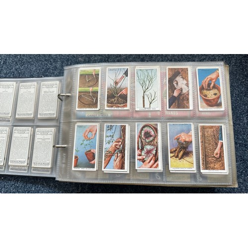 195 - Collection of cigarette cards, in 7 albums, all in plastic sleeves, in mixed condition with complete... 