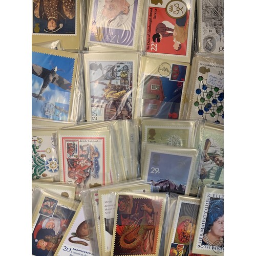 109A - Great Britain – 1977-2014 Extensive PHQ card collection in six binders, loose & in tins. Earlier iss... 