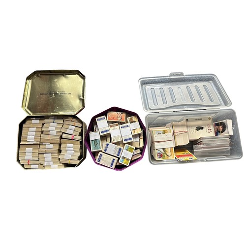 232A - Large accumulation of mainly modern trade cards in 5 boxes, complete and part sets in albums and loo... 