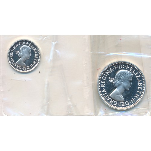 259 - 2000 Maundy Silver Proof 1d and 3d - Sealed in plastic wrapper.