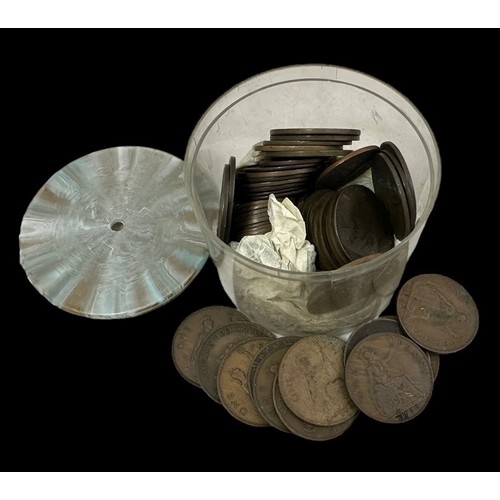 238 - 19th and 20th Century coin collection in mixed condition with strength in GB including some silver c... 