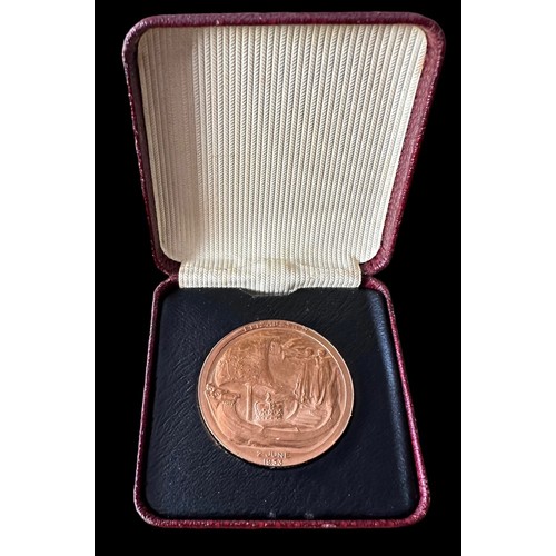 216 - Elizabeth II 1953 Bronze Coronation Medallion, in box. Plus, IMI Rod & Wire IMI Golden Jubilee 1930-... 