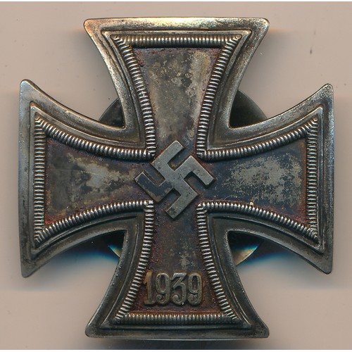 37 - Germany – Third Reich Iron Cross screw back, dated 1939, stamped L68 to reverse.