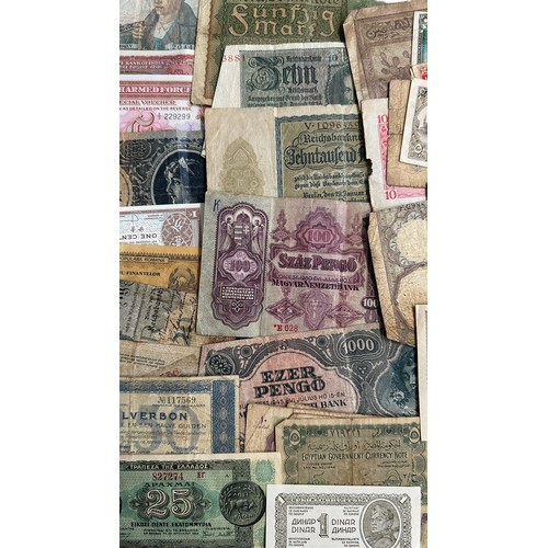 412 - Mixed World coins and banknotes, mainly 20th Century in mixed condition, coins (50), notes (53).