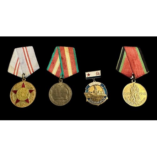 64 - Russia – Group of various Soviet Medas largely modern, to include; Soviet 50th Anniversary Medal, So... 