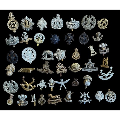 170 - Mixed lot of military cap badges etc (45), with examples of Liverpool Scottish Cameron, Gloucestersh... 