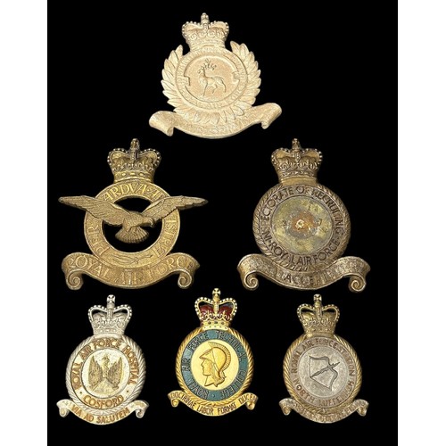 112 - Royal Air Force – Unique collection of Royal Air Force cast metal military plaques made by  Flt Lt D... 