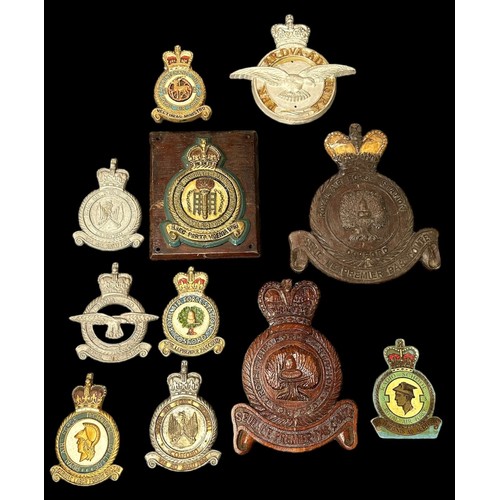 112 - Royal Air Force – Unique collection of Royal Air Force cast metal military plaques made by  Flt Lt D... 