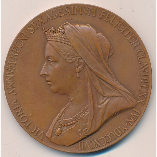 218 - Victoria Diamond Jubilee 1897 commemorative bronze medal, 56mm diameter, in presentation case (top d... 