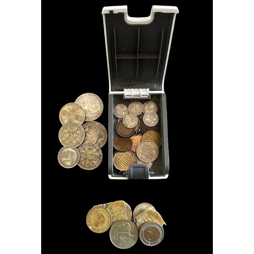 231A - Collection on mainly British coins, in mixed condition with modern commemorative 50p coins (10), £5 ... 