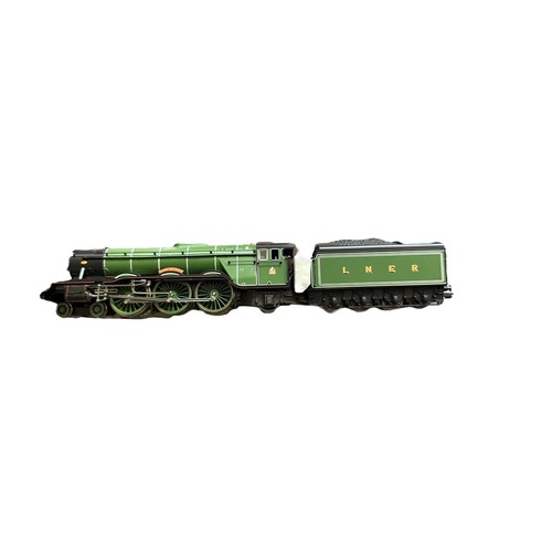 324 - Hornby. Live Steam Flying Scotsman No. R2566, Mint to Near Mint in excellent box and packing pieces,... 