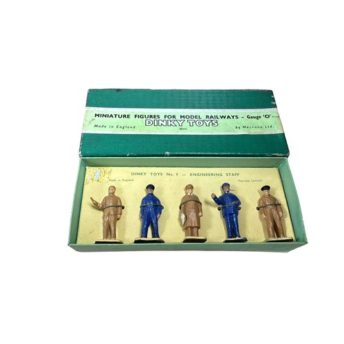 93 - Dinky (Hornby O Gauge) post-war Engineering Staff five-piece set No.4, excellent in good plus box wi... 