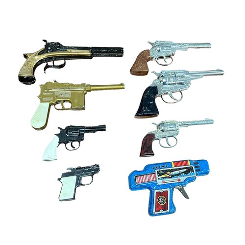 183 - 1970s toy pistols, generally excellent to good plus, with Lone Star Young Winston film Mauser gold w... 