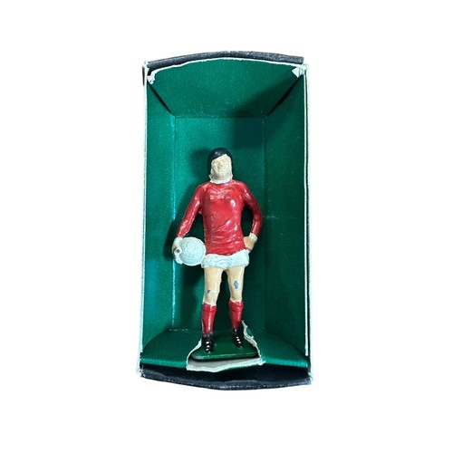 218 - Keymen. 1960s George Best (C), excellent in excellent original matchbox-style box, Man Utd team stri... 