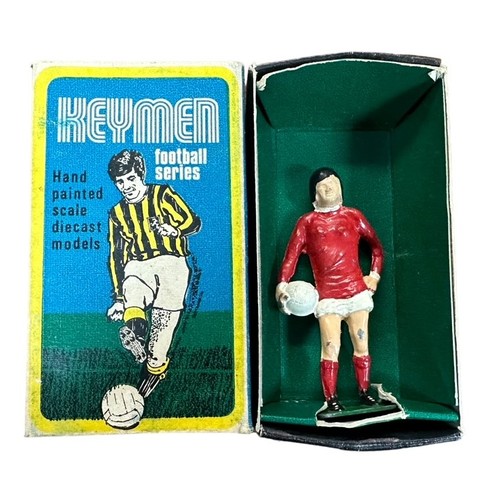 218 - Keymen. 1960s George Best (C), excellent in excellent original matchbox-style box, Man Utd team stri... 