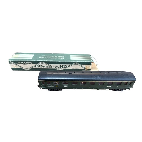 295 - Hornby AcHo. Unboxed SNCF BB16009 twin Pantograph locomotive and 1st Passenger Coach Paris-Lille gre... 