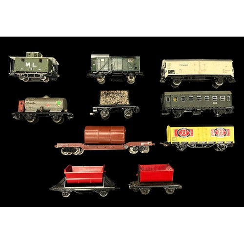 269 - HO gauge unboxed locomotives (13), generally excellent to good, with Fleischmann OBB Austrian 1043.0... 