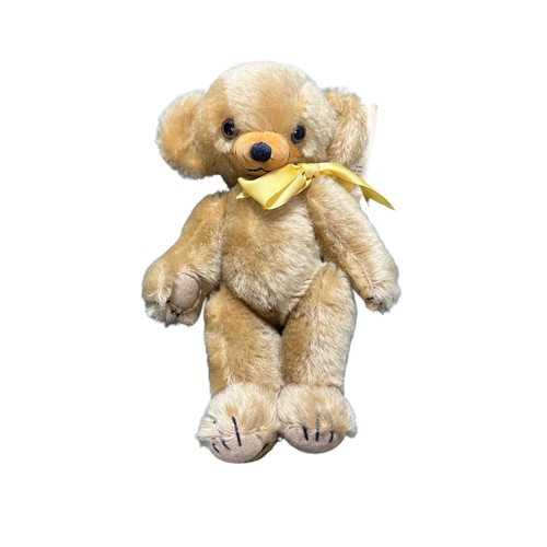 239 - Merrythought. Unboxed trio of Teddy Bears, excellent, range from approx. H26cm to H44cm and mohair (... 