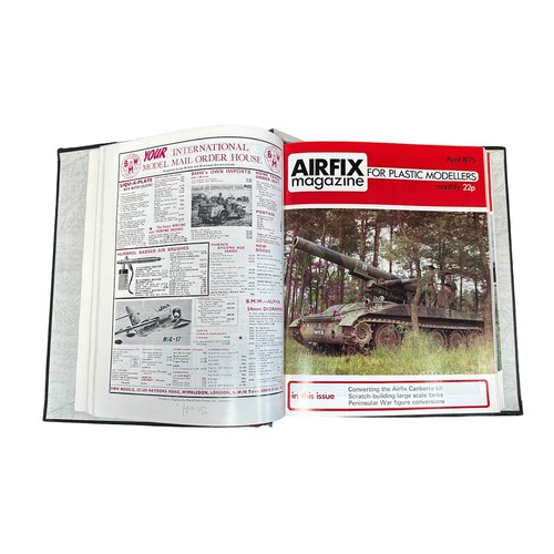 207 - Airfix. Airfix Magazine issues Jan-Dec 1975, generally excellent in excellent Airfix Magazine binder... 