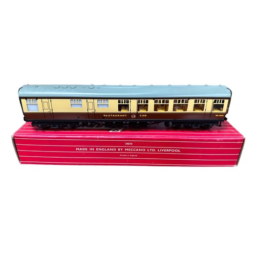 302 - Hornby Dublo. Collection of coaches, generally excellent in good plus to good boxes, with Nos. 4036,... 